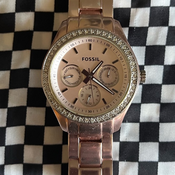 FOSSIL womens rose gold watch - Picture 2 of 4
